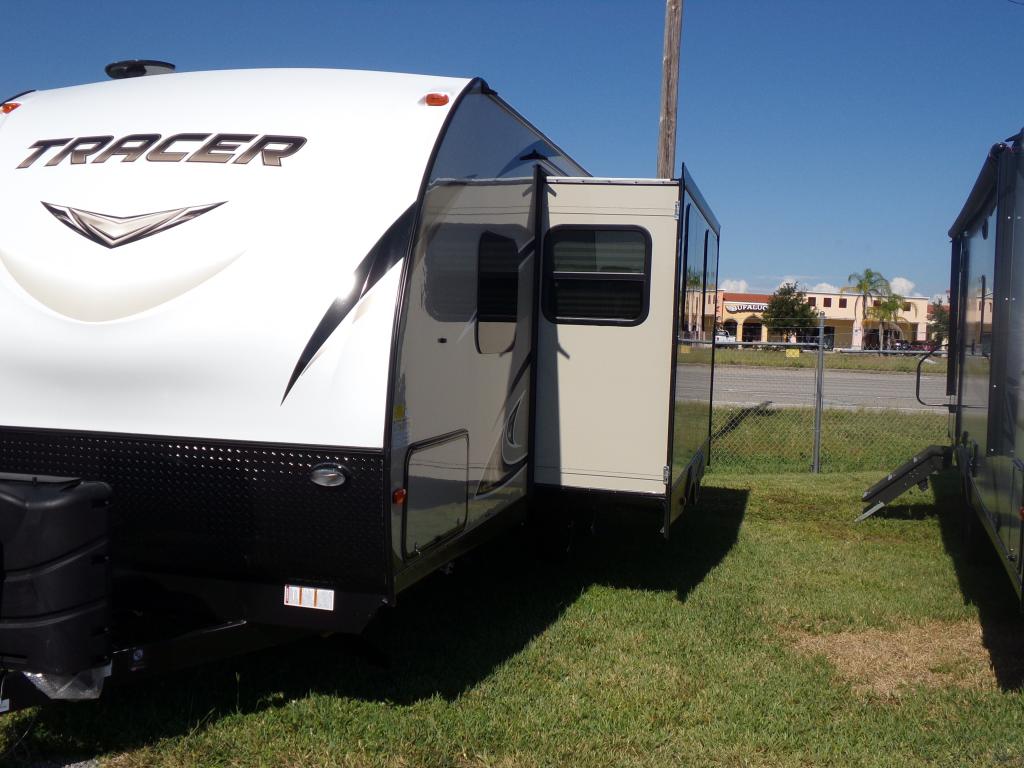 New 2019 Prime Time Tracer 255RB Travel Trailers