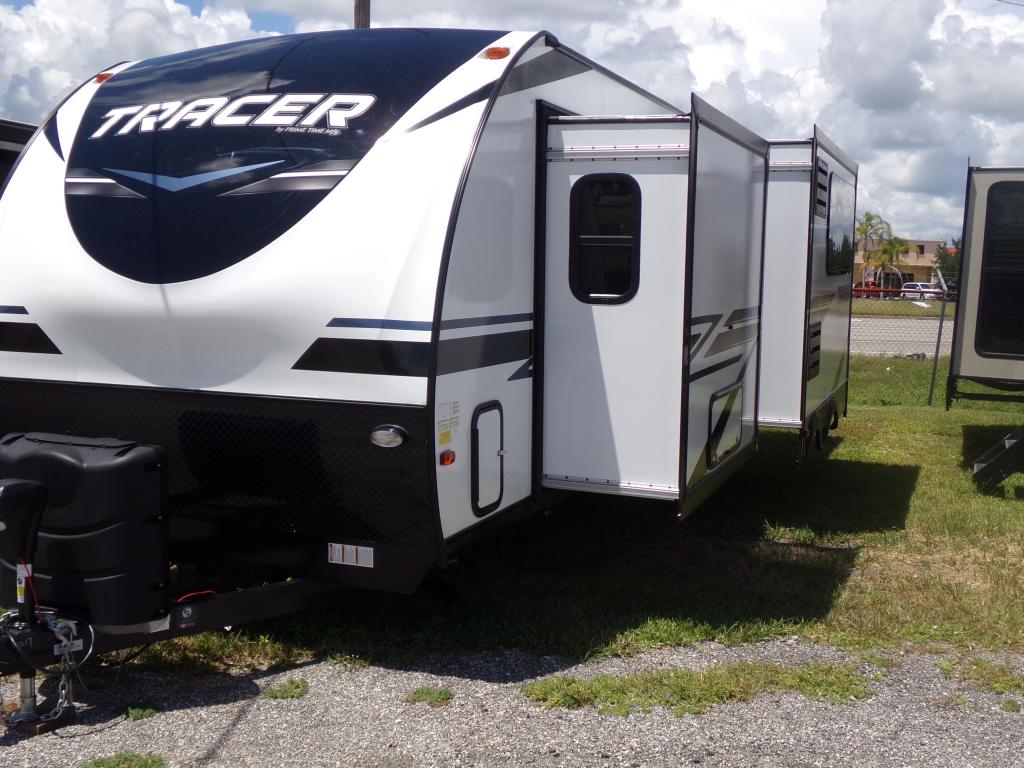 New 2019 Prime Time Tracer Breeze 26DBS Travel Trailers